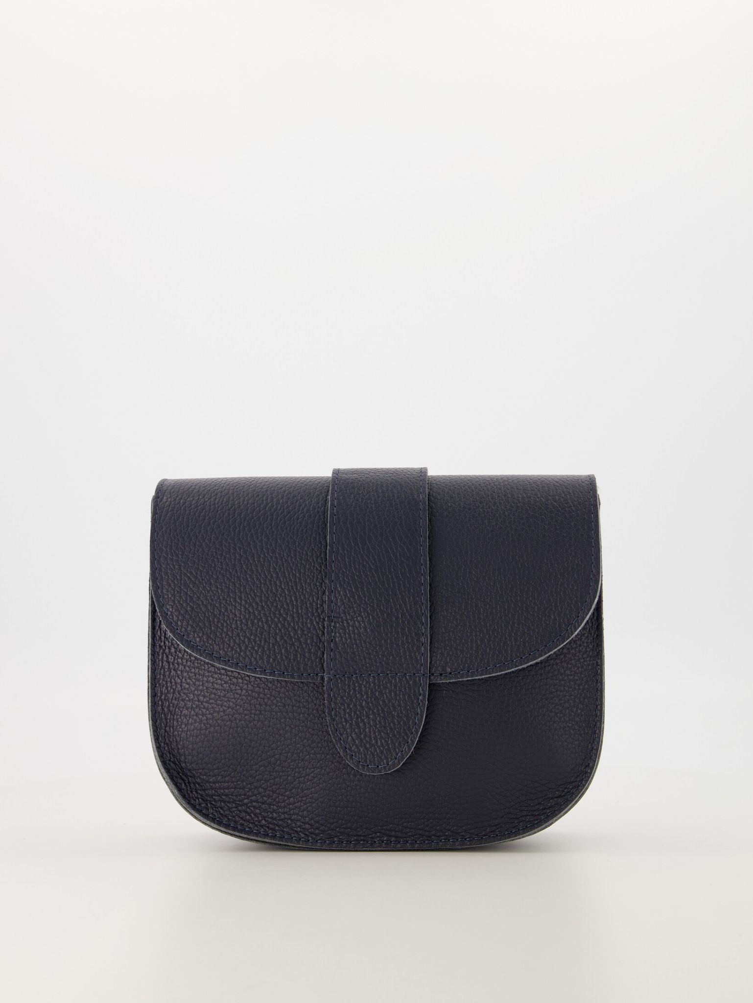 maan-classic-grain-crossbody-tassen-donkerblauw-d2-5