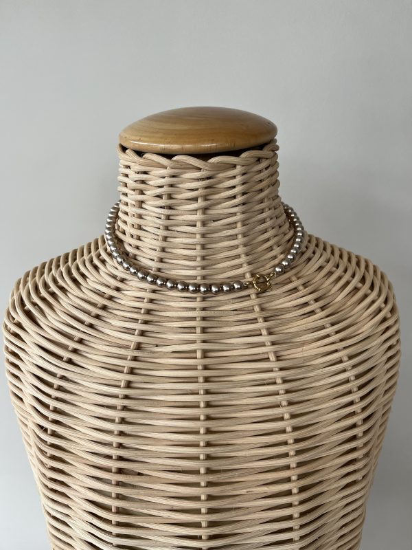 Parelketting medium koperkleur met goudkleurige sluiting 40 cm.