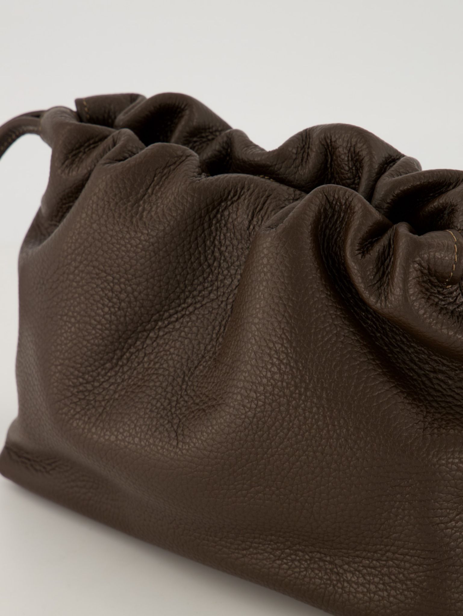 3 Arela donkerbruin 4