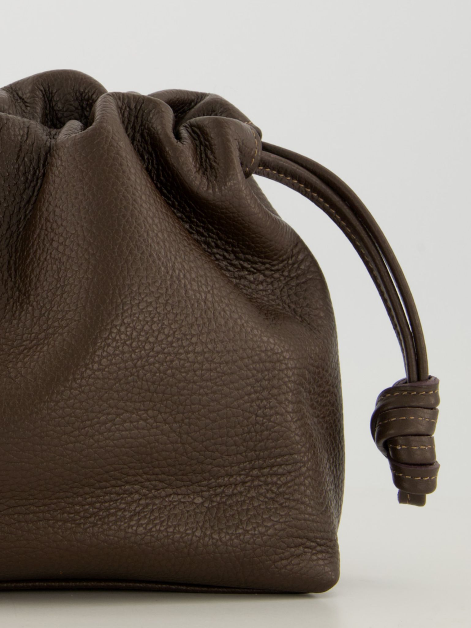 3 Arela donkerbruin 5