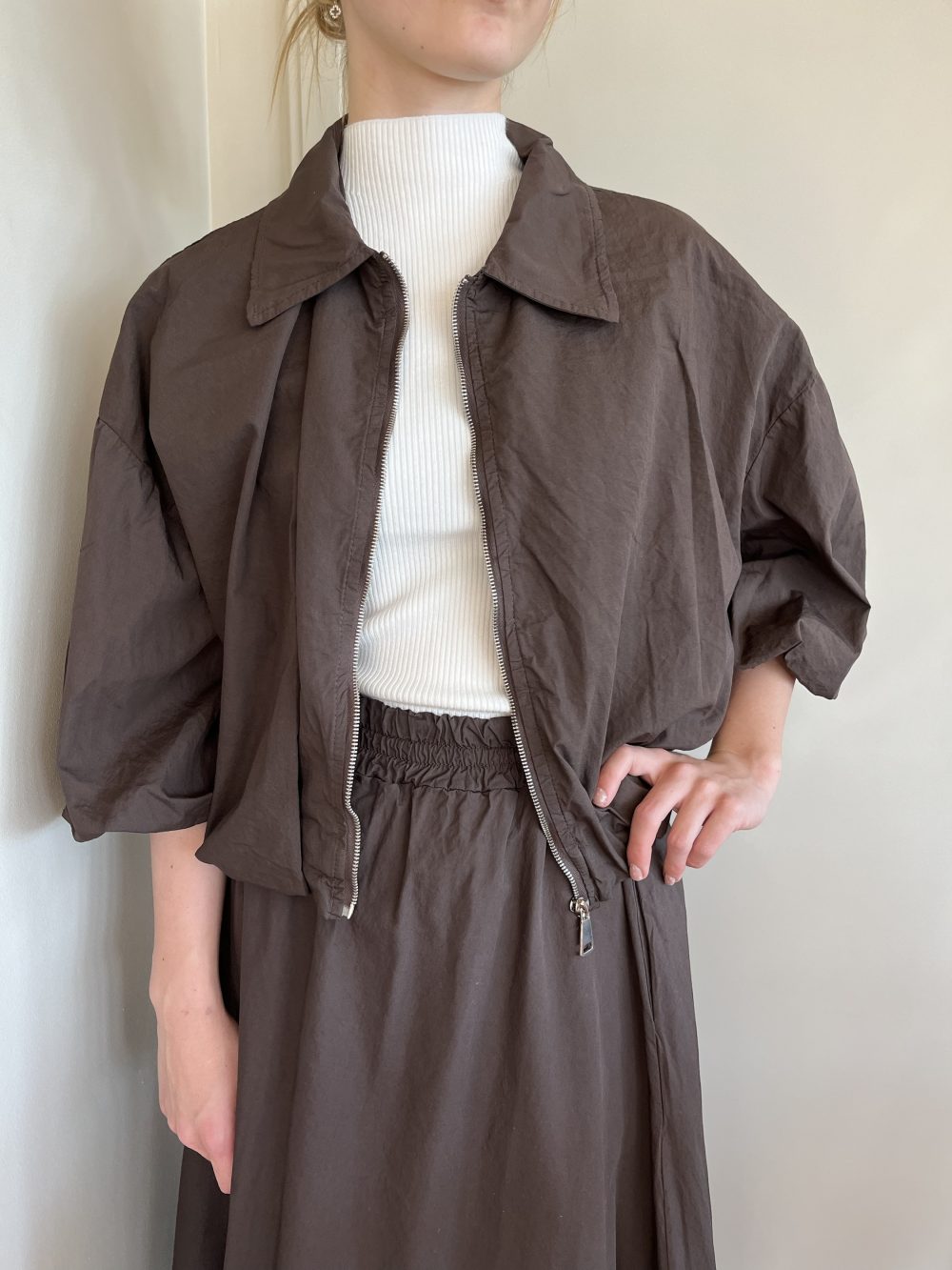 Blouse jasje met pofmouw bruin